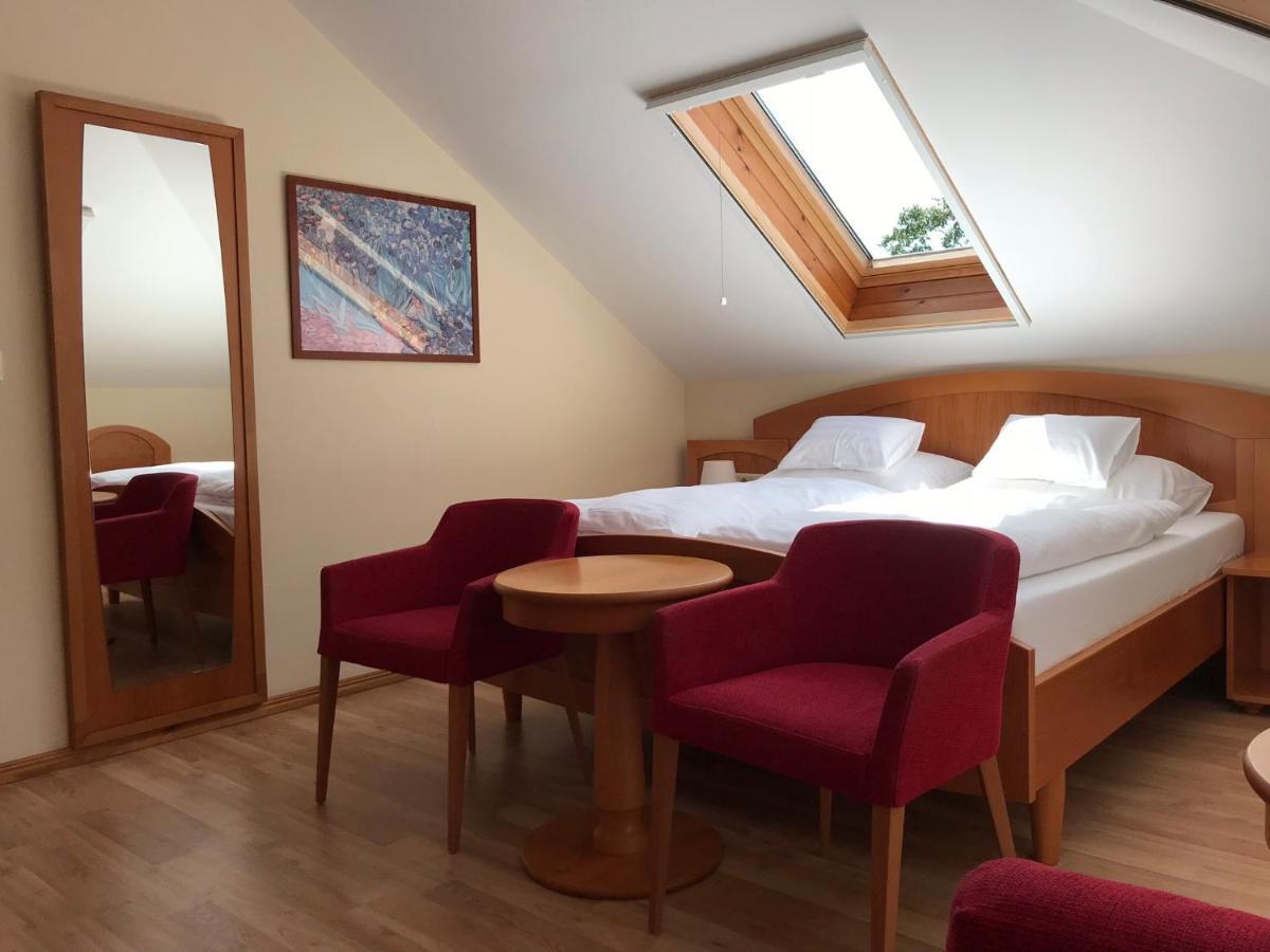 Bed and Breakfast Aurora Panzió Bük Exterior foto