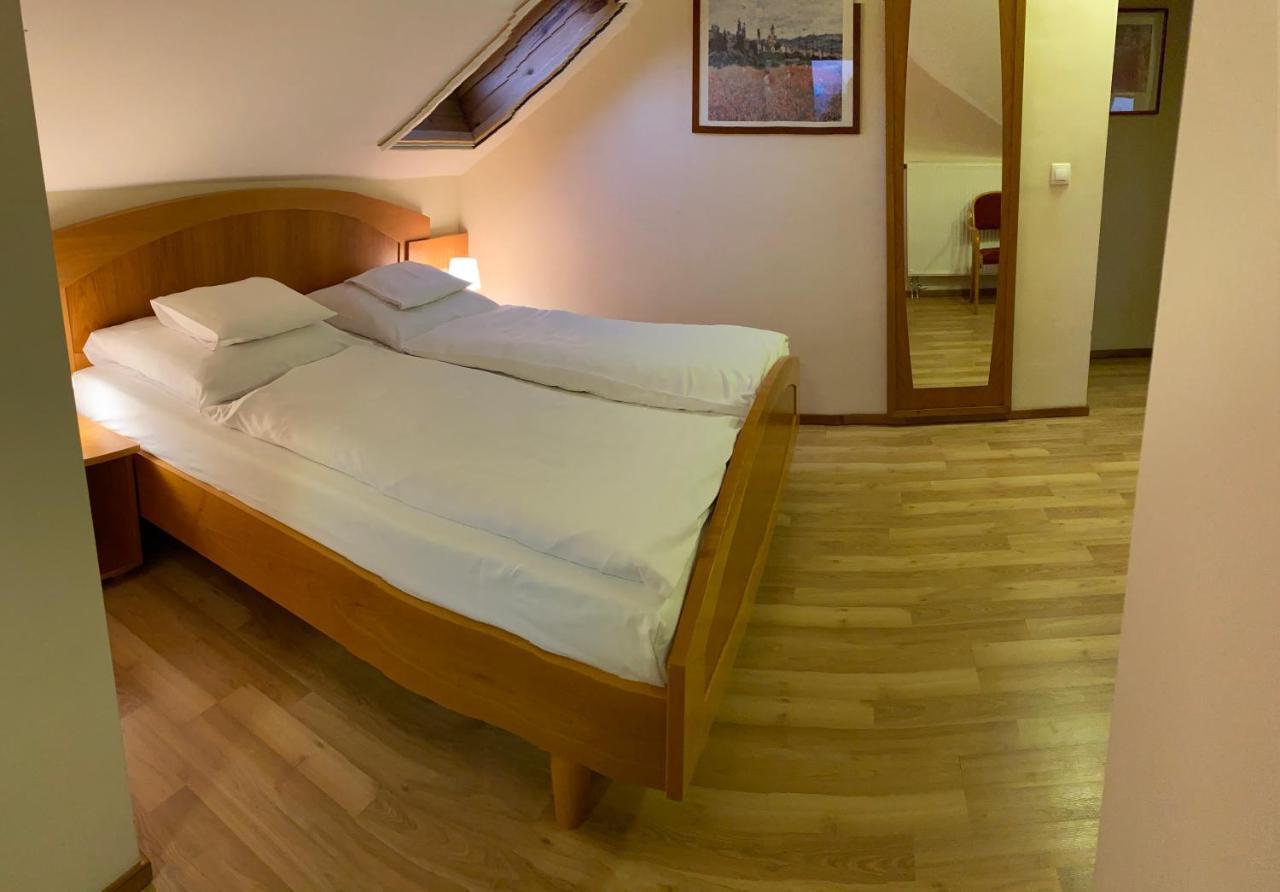 Bed and Breakfast Aurora Panzió Bük Exterior foto